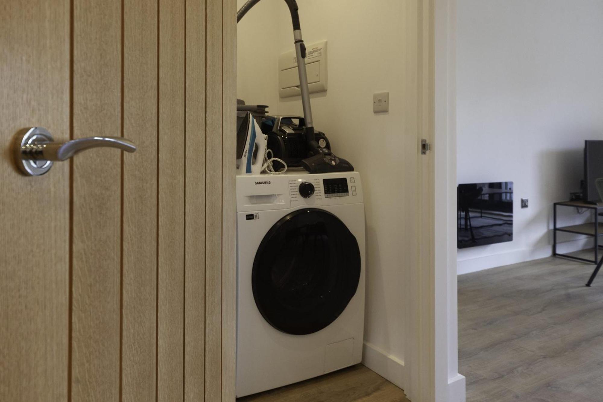 Lovely 2 Bedroom Apartment In Central Ashford Ashford  Exterior foto